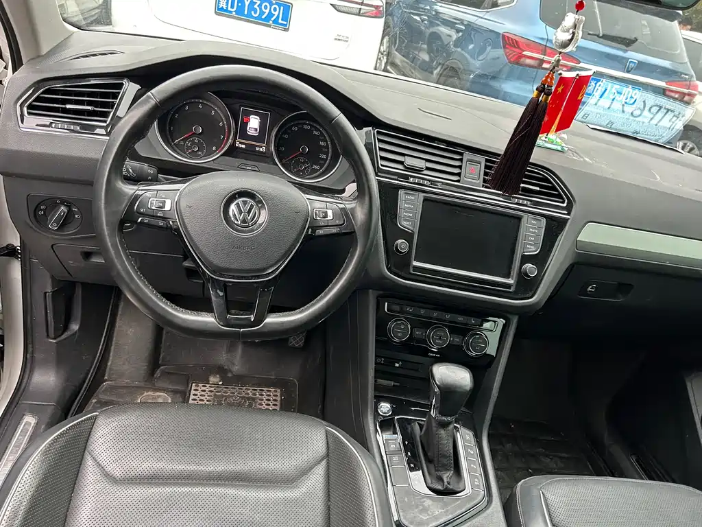 Volkswagen Volkswagen Tiguan L 2017 330TSI Automatic 2WD Style Edition 2017 - thumbnail 4