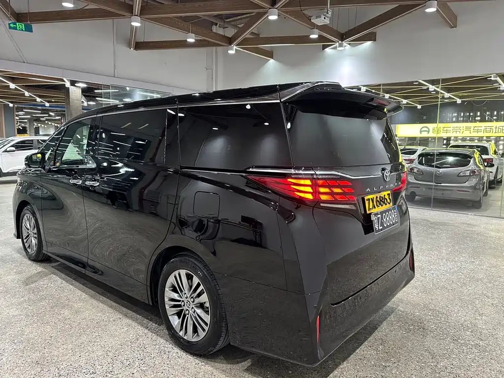 Toyota Toyota Alphard 2025 2.5L Automatic 2025 - thumbnail 4