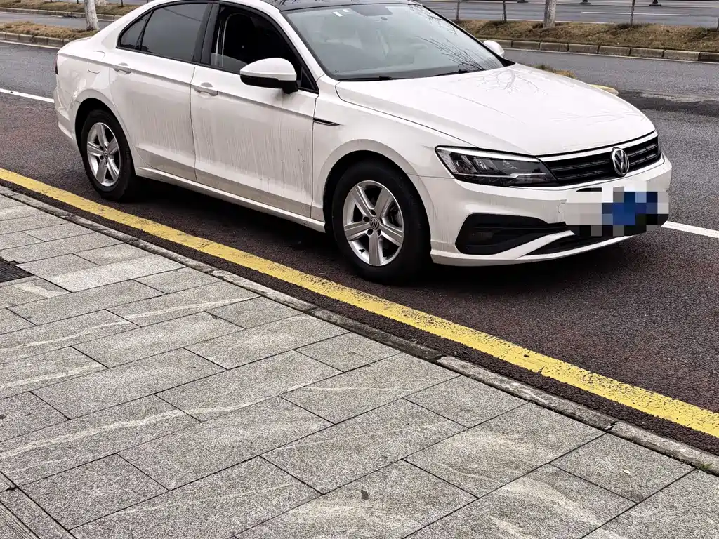 Volkswagen Lamando 2021 230TSI DSG Style Edition 2022 - thumbnail 2