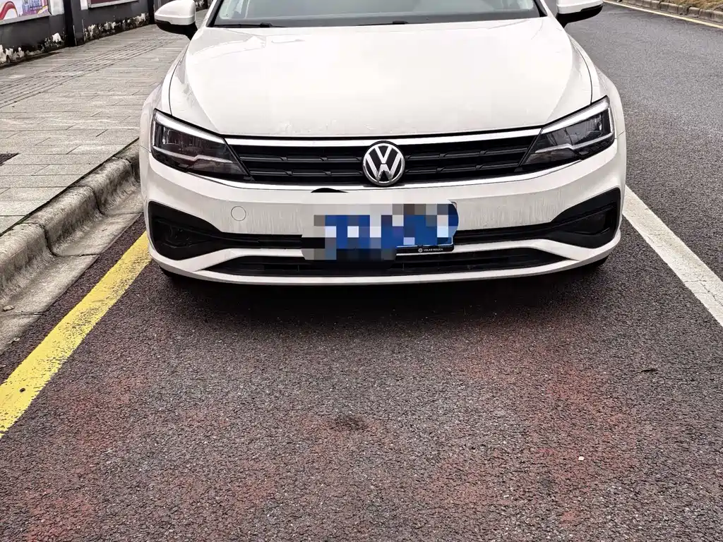 Volkswagen Lamando 2021 230TSI DSG Style Edition 2022 - thumbnail 3