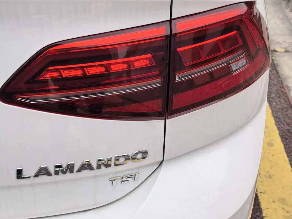 Volkswagen Lamando 2021 230TSI DSG Style Edition 2022 - thumbnail 9