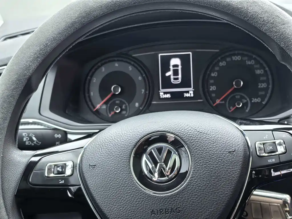 Volkswagen Lamando 2021 230TSI DSG Style Edition 2022 - thumbnail 12