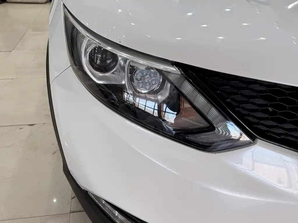 Nissan Nissan Qashqai 2016 2.0L CVT Elite Edition 2016 - thumbnail 7