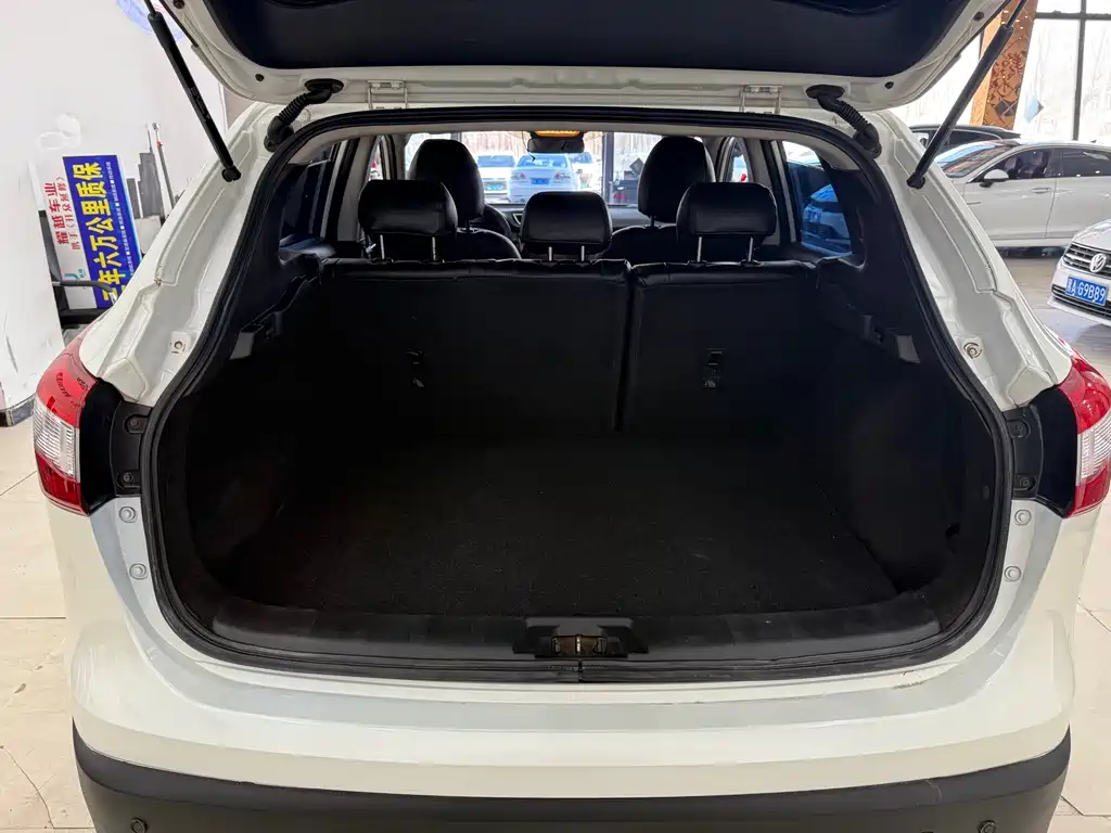Nissan Nissan Qashqai 2016 2.0L CVT Elite Edition 2016 - thumbnail 13