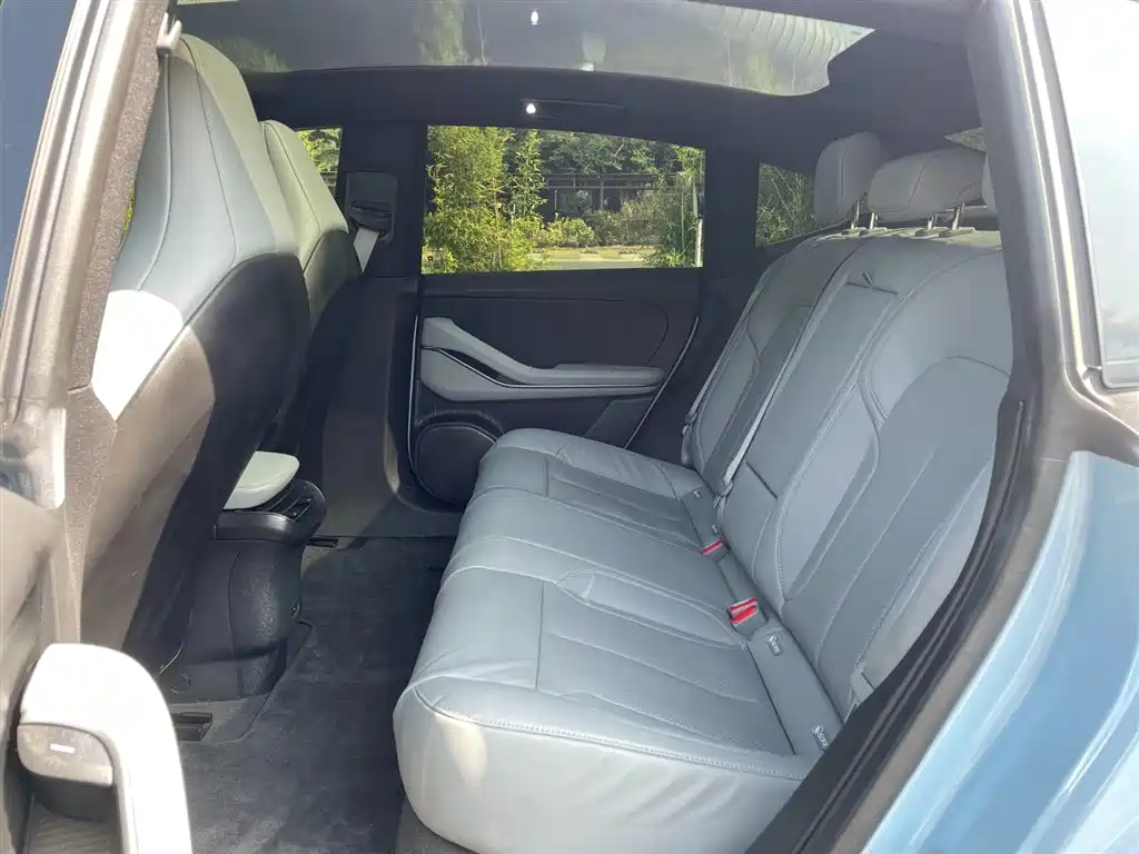 NIO NIO ET5 2022 75kWh 2023 - thumbnail 9