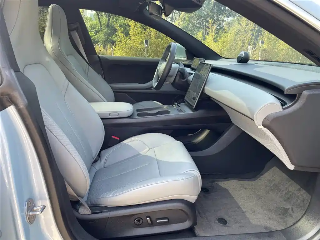 NIO NIO ET5 2022 75kWh 2023 - thumbnail 13