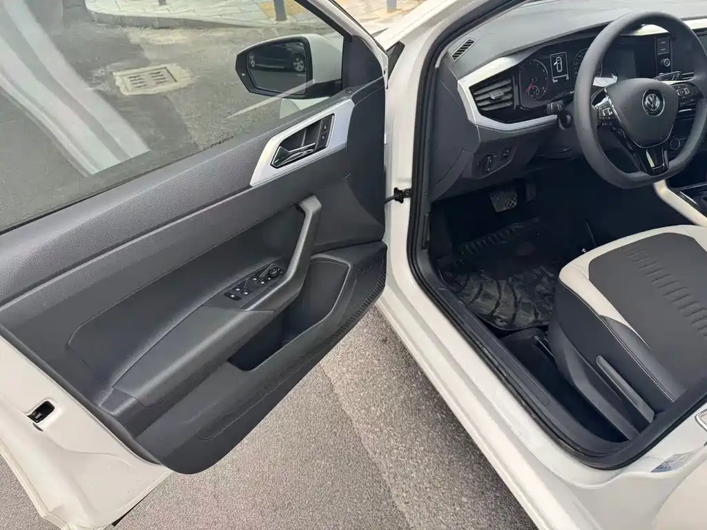 Volkswagen Volkswagen Polo 2019 Plus 1.5L Automatic Panoramic Enjoyment Edition 2020 - thumbnail 6
