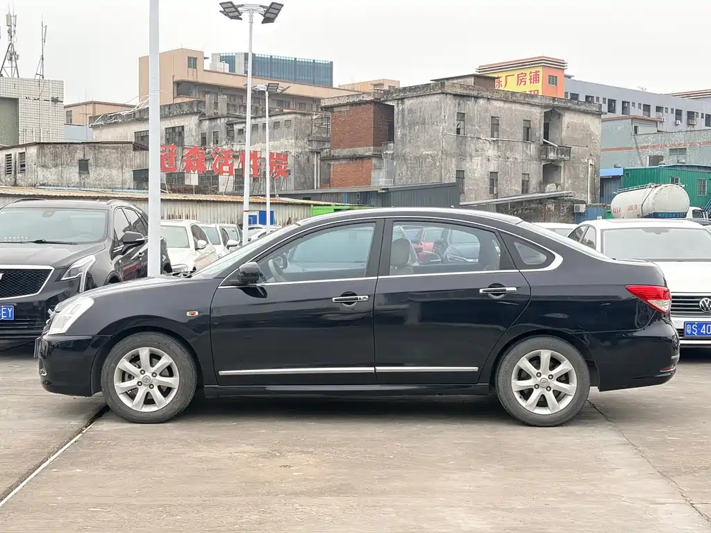 Nissan Nissan Sentra 2009 2.0XL CVT Luxury Edition 2012 - thumbnail 3