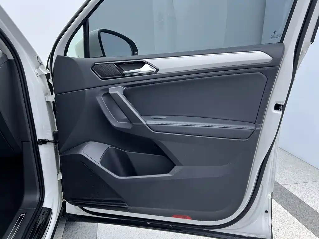 Volkswagen Volkswagen Tiguan L 2021 280TSI Automatic 2WD Intelligent Enjoyment Edition 2021 - thumbnail 23