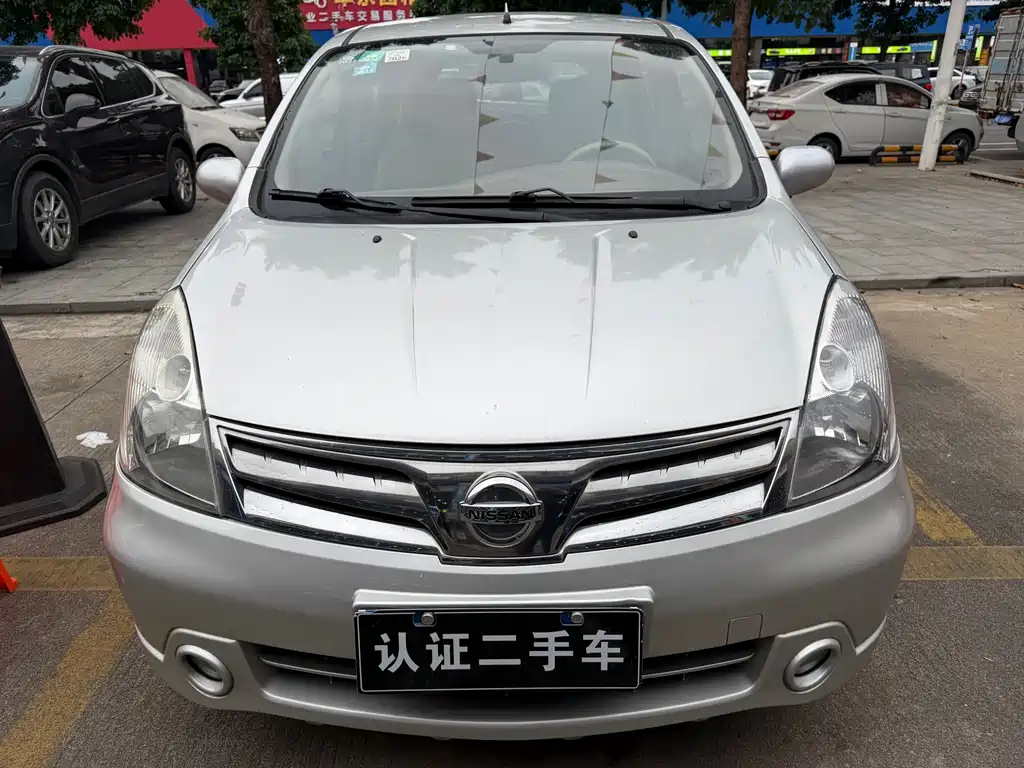 Nissan LIVINA 2010 Model JINGYUE Version 1.6L Manual All-Round Type 2012 - thumbnail 2