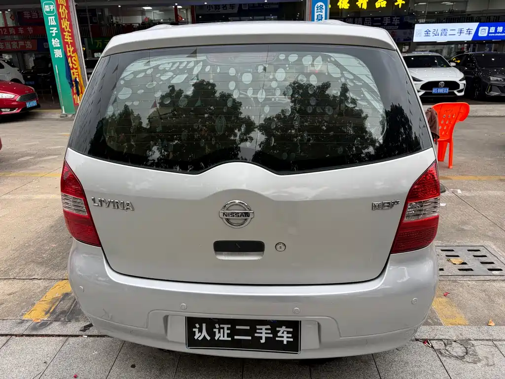Nissan LIVINA 2010 Model JINGYUE Version 1.6L Manual All-Round Type 2012 - thumbnail 5