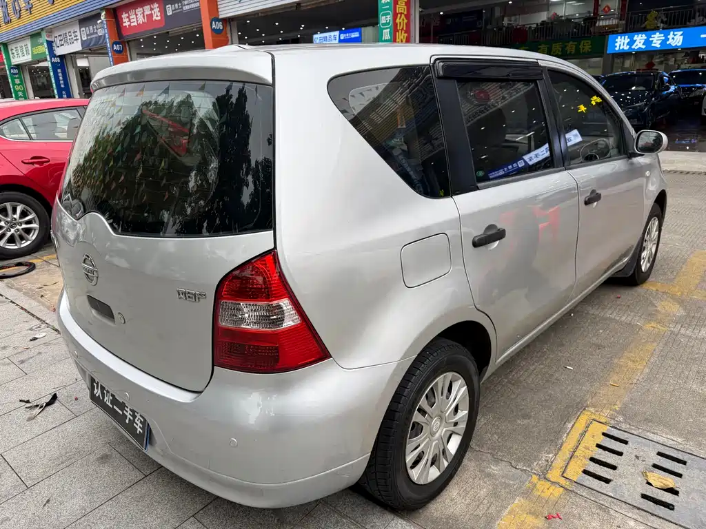 Nissan LIVINA 2010 Model JINGYUE Version 1.6L Manual All-Round Type 2012 - thumbnail 6