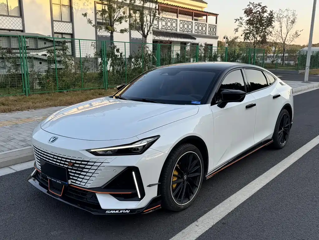 Changan Changan UNI-V 2022 1.5T Excellence Edition 2023