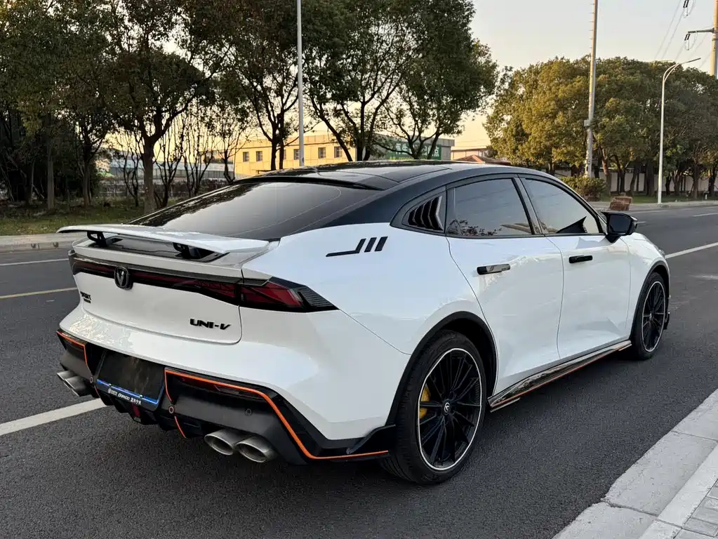 Changan Changan UNI-V 2022 1.5T Excellence Edition 2023 - thumbnail 7