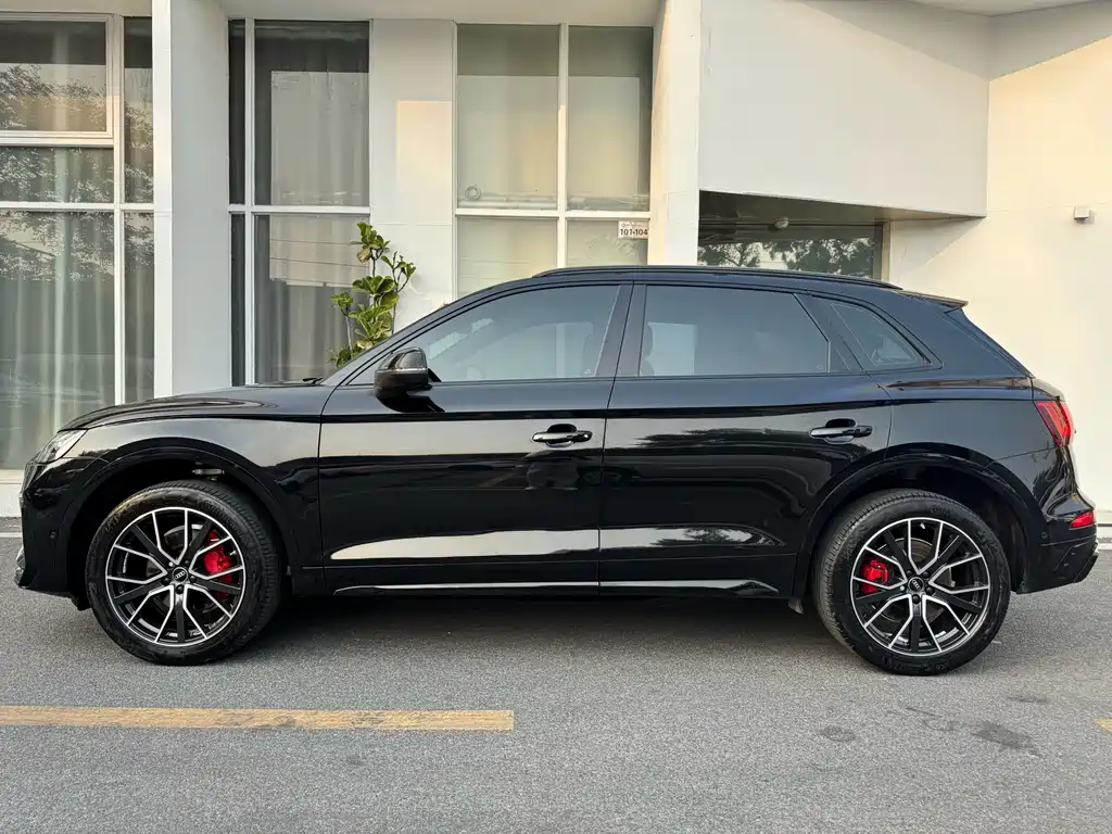 Audi Audi Q5L 2024 45 TFSI Luxury Dynamic Model 2024 - thumbnail 2