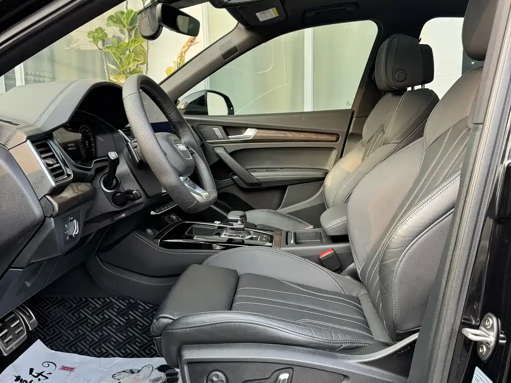 Audi Audi Q5L 2024 45 TFSI Luxury Dynamic Model 2024 - thumbnail 3