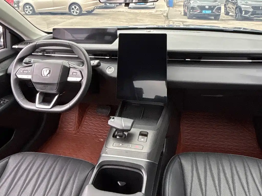 Changan YiDong 2024 1.5T GDI Automatic Enjoy Edition 2024 - thumbnail 13