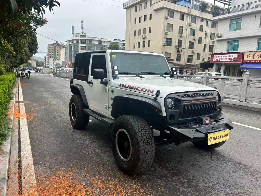 Jeep Jeep Wrangler 2015 3.6L Rubicon Two-Door Version 2017 - thumbnail 3