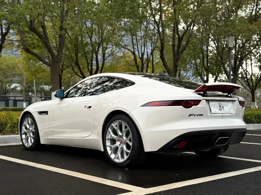 Jaguar Jaguar F-Type 2019 2.0T Coupe 2020 - thumbnail 10