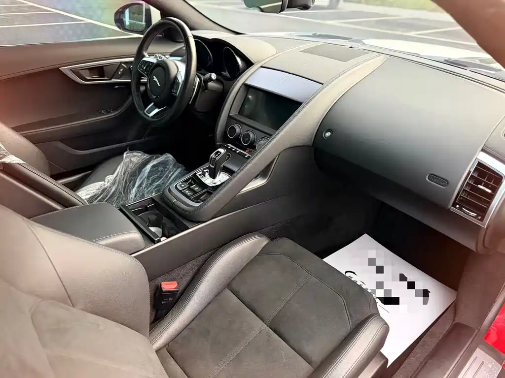 Jaguar Jaguar F-Type 2019 2.0T Coupe 2020 - thumbnail 12
