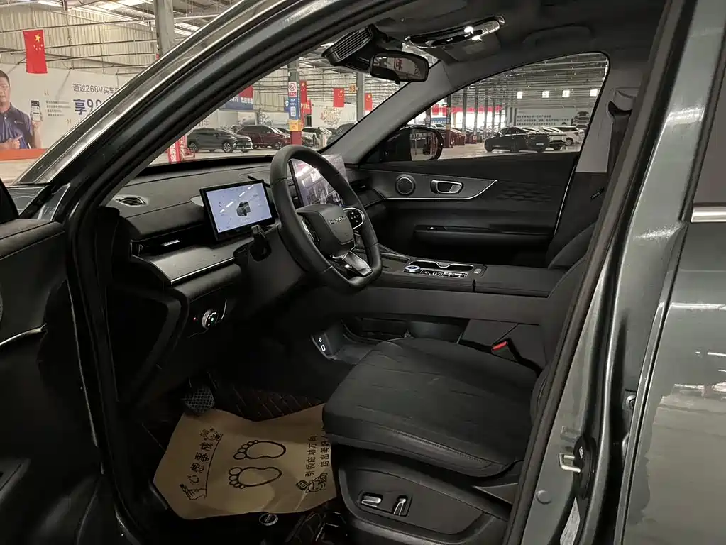 Chery Tiggo 8 PLUS 2025 290TGDI DCT Wind Edition 2026 - thumbnail 7