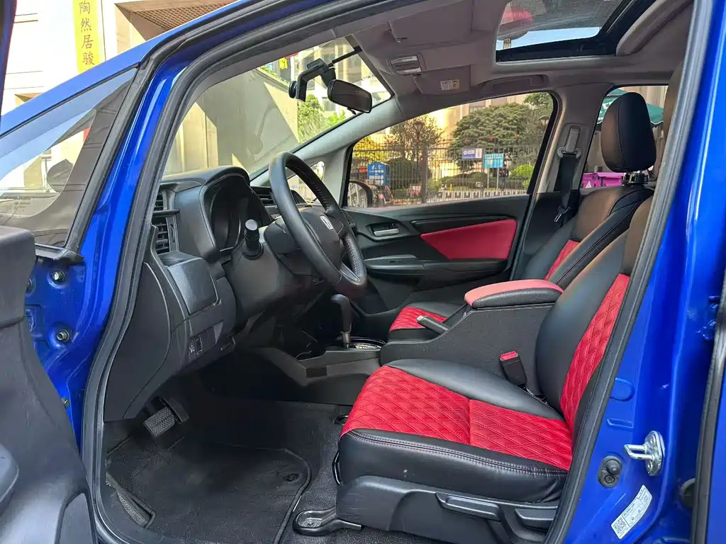 Honda Honda Fit 2018 1.5L CVT Comfort with Sunroof 2019 - thumbnail 3