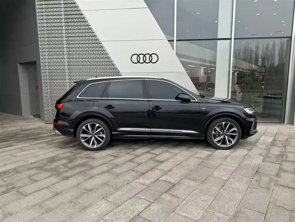 Audi Audi Q7 2021 55 TFSI quattro S line Sport Package 2021 - thumbnail 5