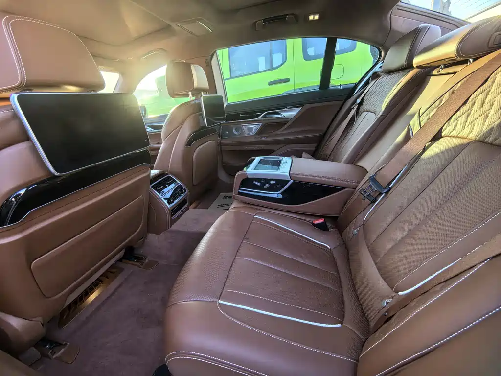 BMW BMW 7 Series 2018 740Li xDrive Premium Excellence Package 2019 - thumbnail 7