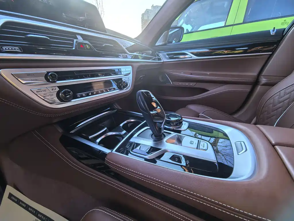 BMW BMW 7 Series 2018 740Li xDrive Premium Excellence Package 2019 - thumbnail 16