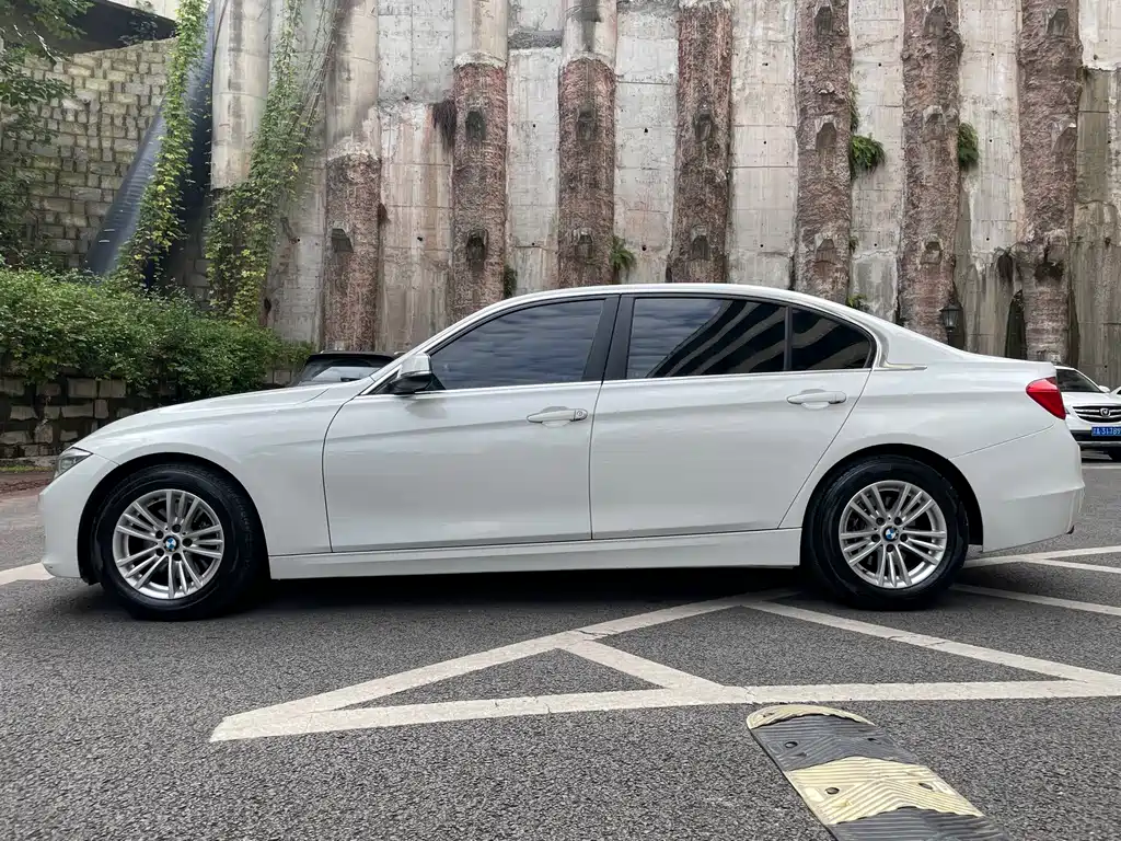 BMW BMW 3 Series 2015 320Li Fashion Edition 2015 - thumbnail 4