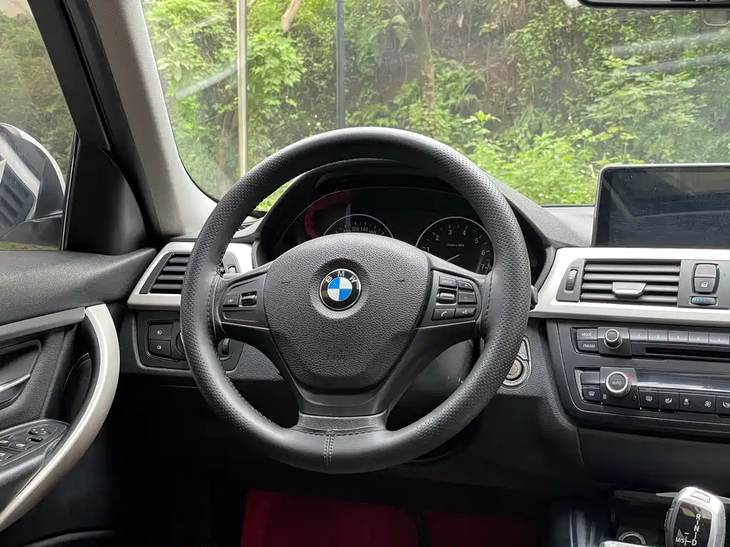 BMW BMW 3 Series 2015 320Li Fashion Edition 2015 - thumbnail 17