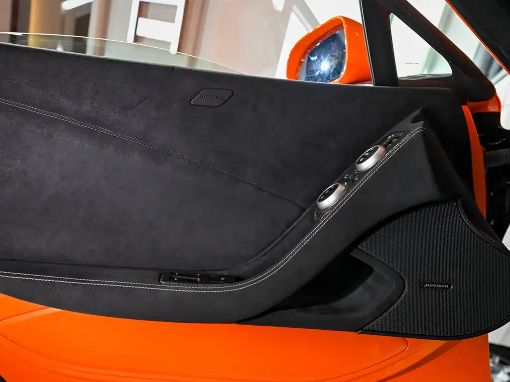 McLaren McLaren 650S 2014 3.8T Coupe 2017 - thumbnail 16