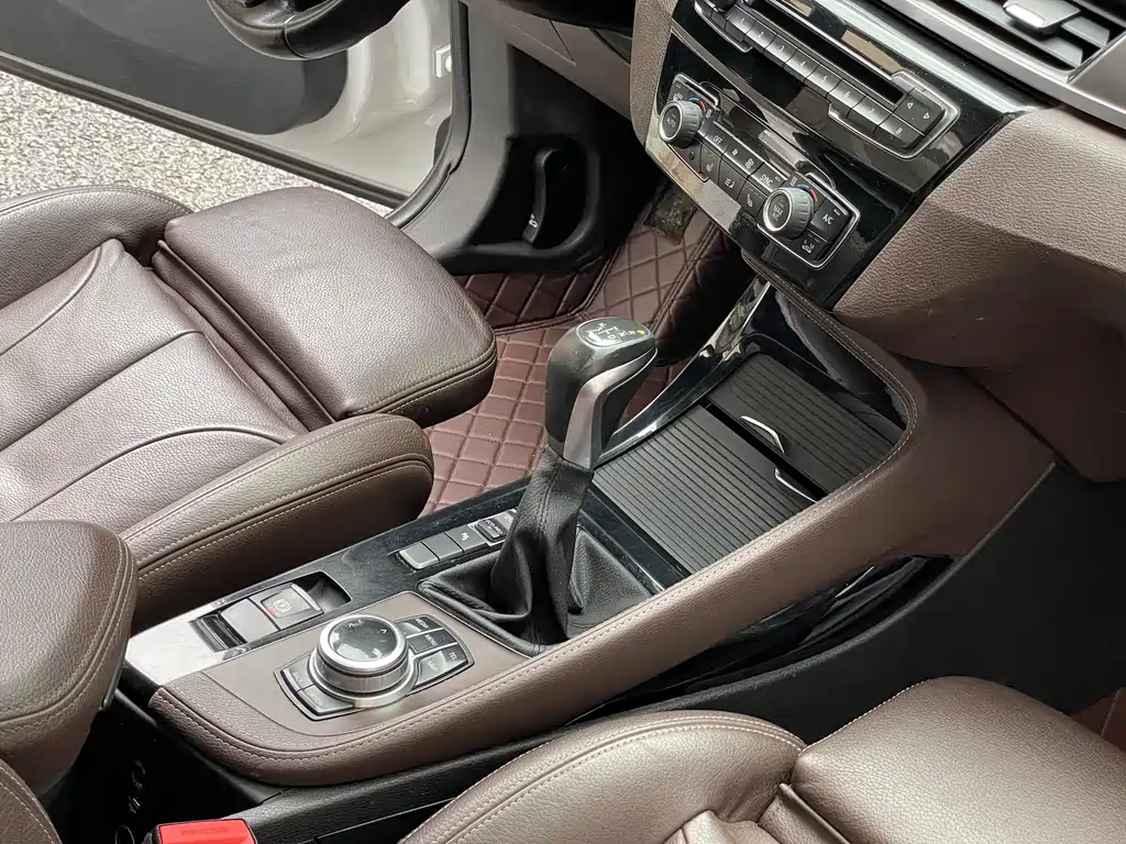 BMW BMW X1 2016 sDrive20Li Luxury 2016 - thumbnail 15