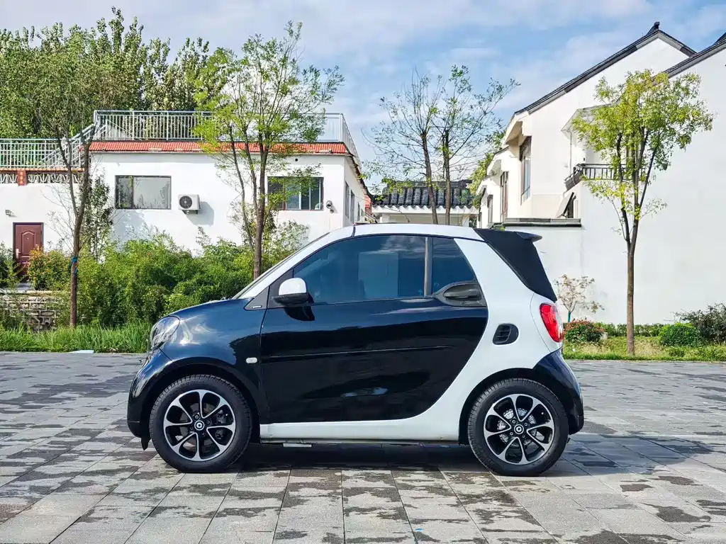 smart smart fortwo 2016 1.0L 52kW Convertible Passion Edition 2017 - thumbnail 2