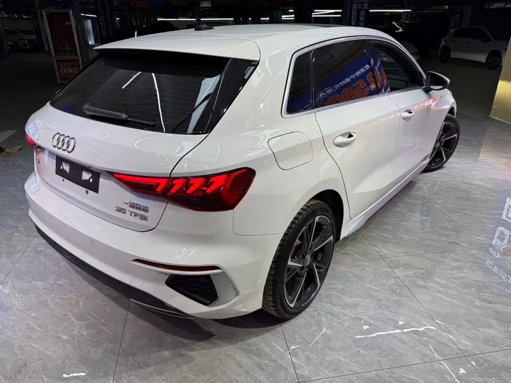 Audi Audi A3 Sportback 35 TFSI 2021 Fashion Sport Edition 2021 - thumbnail 4