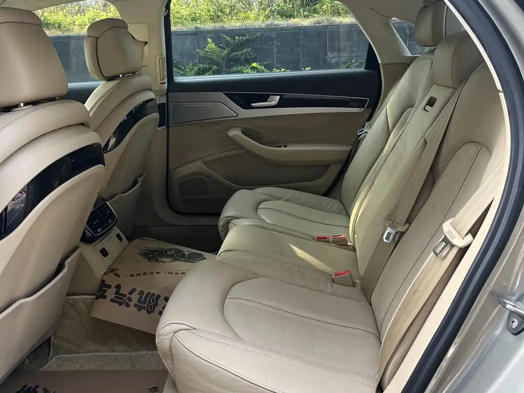 Audi Audi A8 2013 A8L 45 TFSI quattro Comfort Line 2014 - thumbnail 8