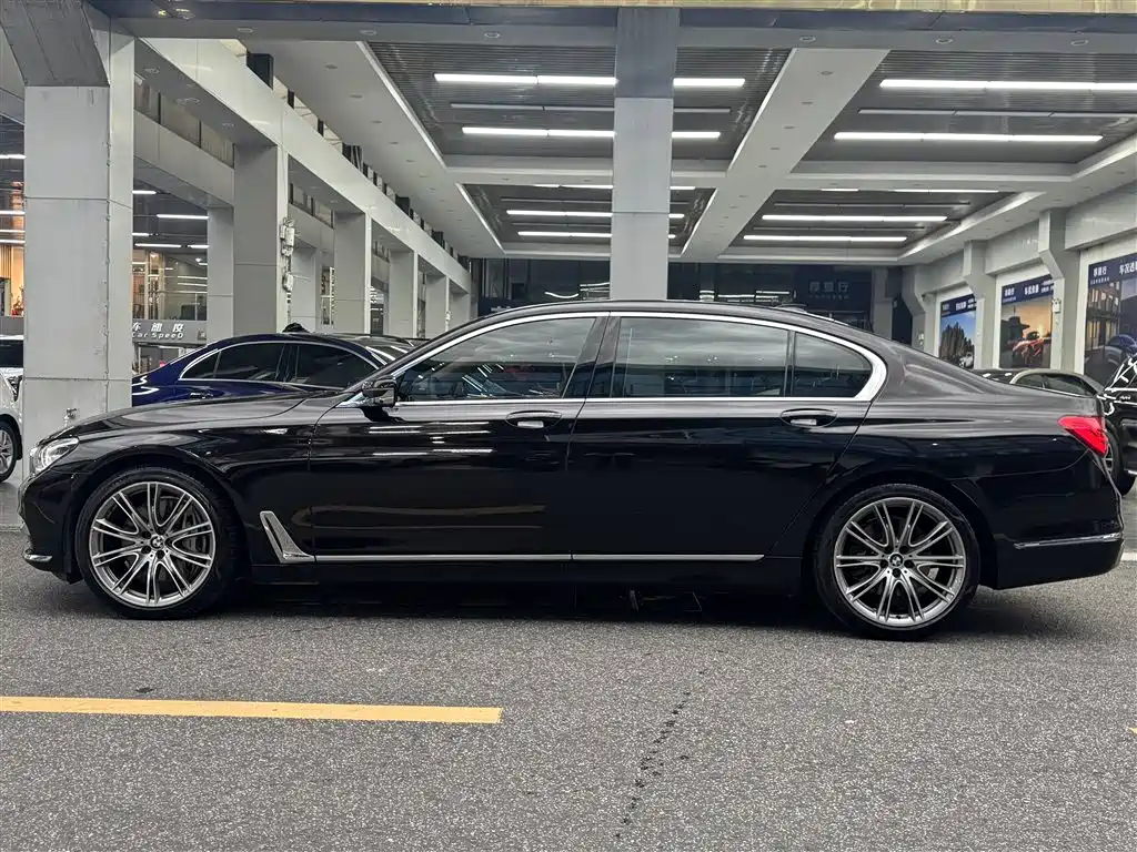 BMW BMW 7 Series 2017 750Li xDrive Individual Customized Edition Four Seats 2017 - thumbnail 4