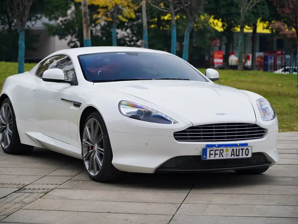 Aston Martin Aston Martin DB9 2013 6.0L Coupe 2014 - thumbnail 3