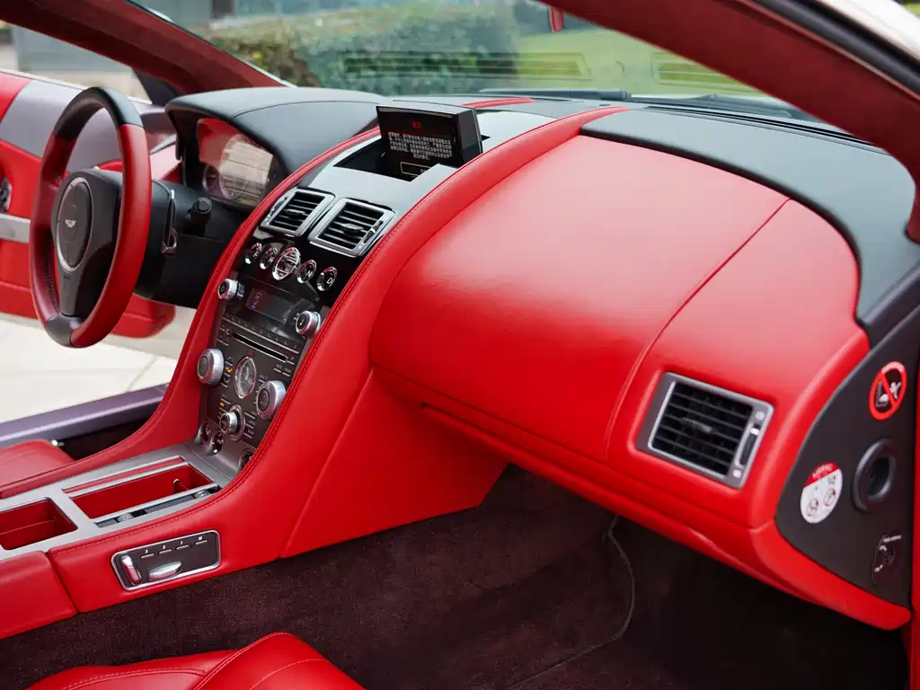 Aston Martin Aston Martin DB9 2013 6.0L Coupe 2014 - thumbnail 9