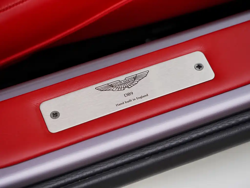 Aston Martin Aston Martin DB9 2013 6.0L Coupe 2014 - thumbnail 11
