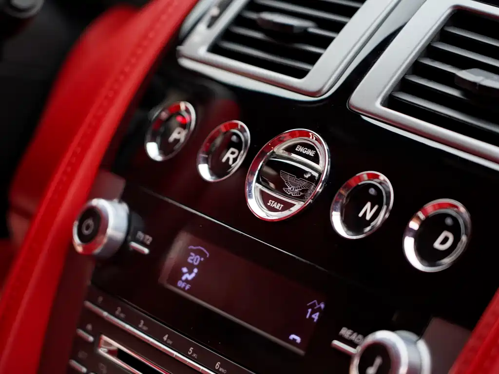 Aston Martin Aston Martin DB9 2013 6.0L Coupe 2014 - thumbnail 14