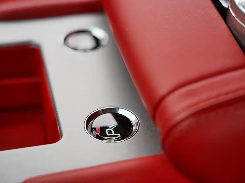 Aston Martin Aston Martin DB9 2013 6.0L Coupe 2014 - thumbnail 17