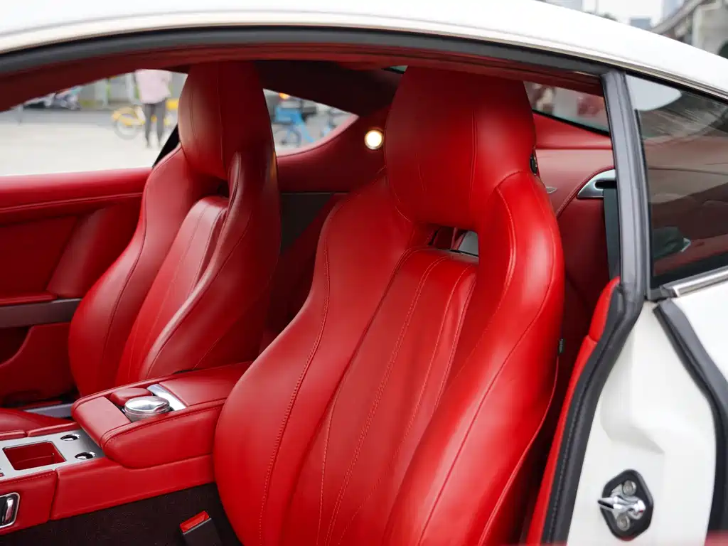Aston Martin Aston Martin DB9 2013 6.0L Coupe 2014 - thumbnail 23