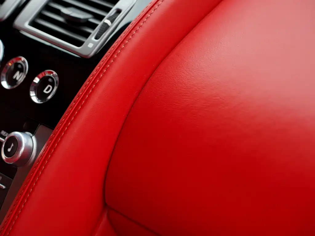 Aston Martin Aston Martin DB9 2013 6.0L Coupe 2014 - thumbnail 28