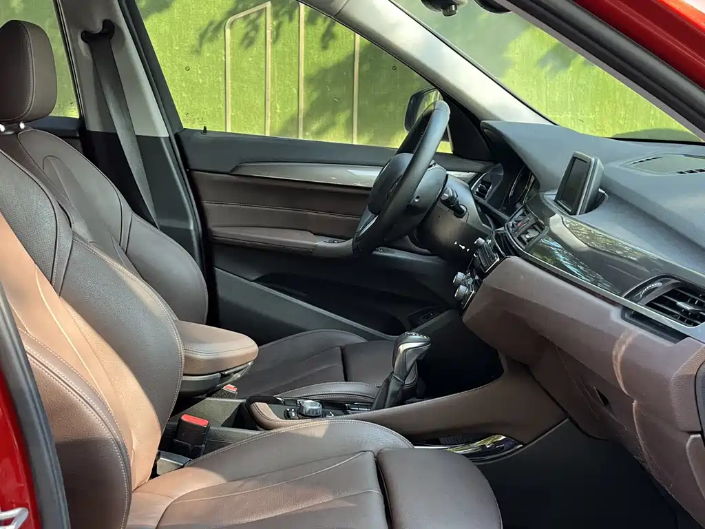 BMW BMW X1 2019 sDrive18Li Premium Model 2019 - thumbnail 24