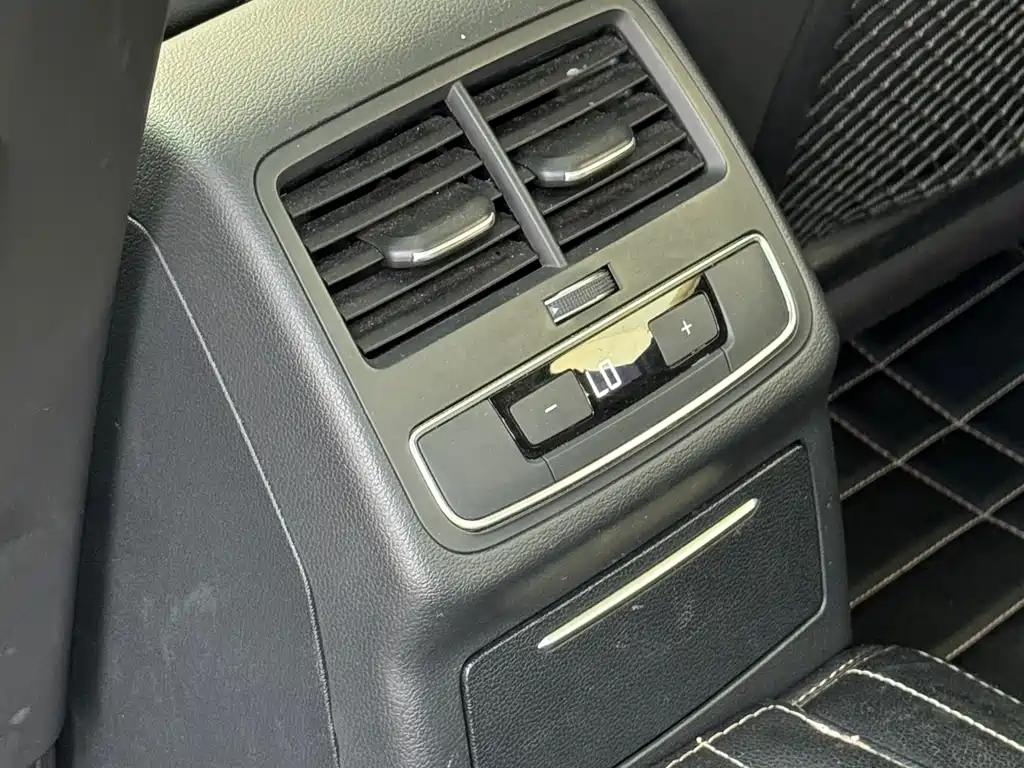 Audi Audi A4L 2020 40 TFSI Premium Dynamic Edition 2021 - thumbnail 8