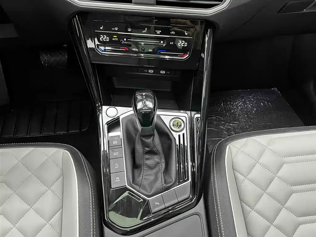 Volkswagen Tayron 2023 Model 280TSI Front-Wheel Drive Luxury Plus Advanced Edition 2022 - thumbnail 5
