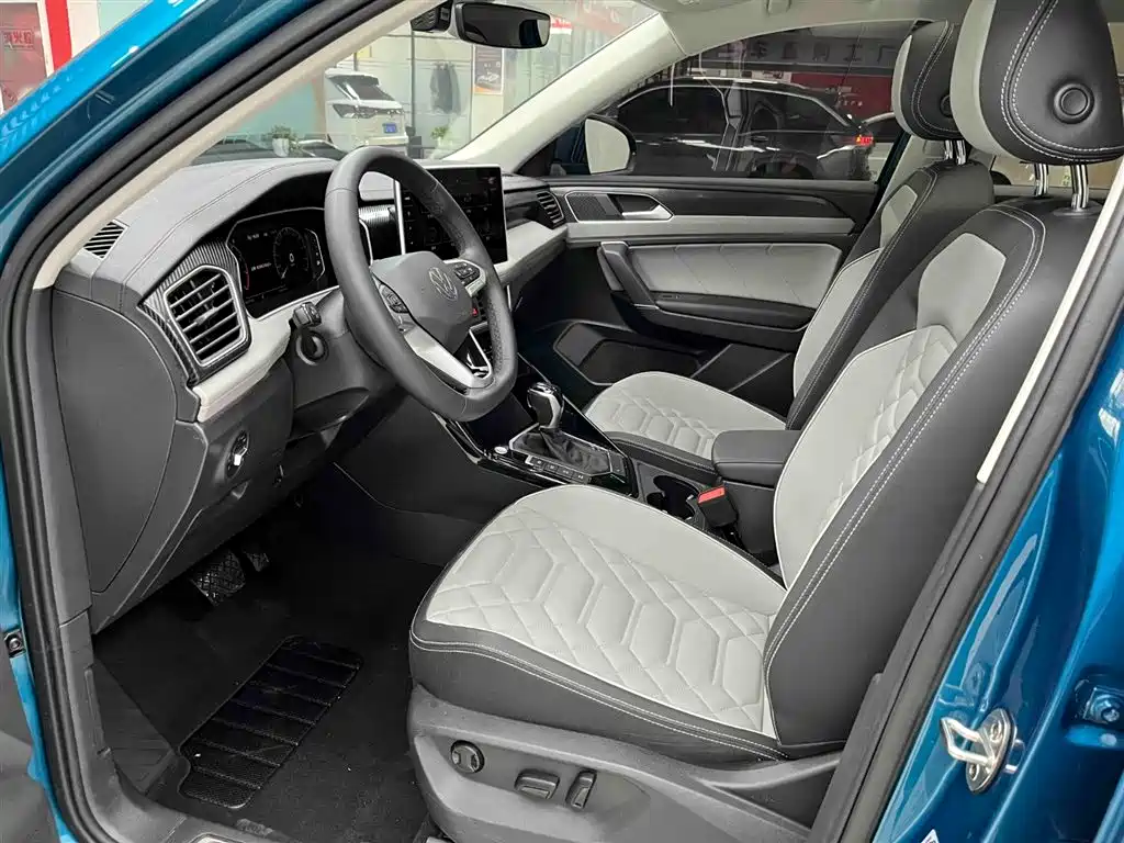 Volkswagen Tayron 2023 Model 280TSI Front-Wheel Drive Luxury Plus Advanced Edition 2022 - thumbnail 11