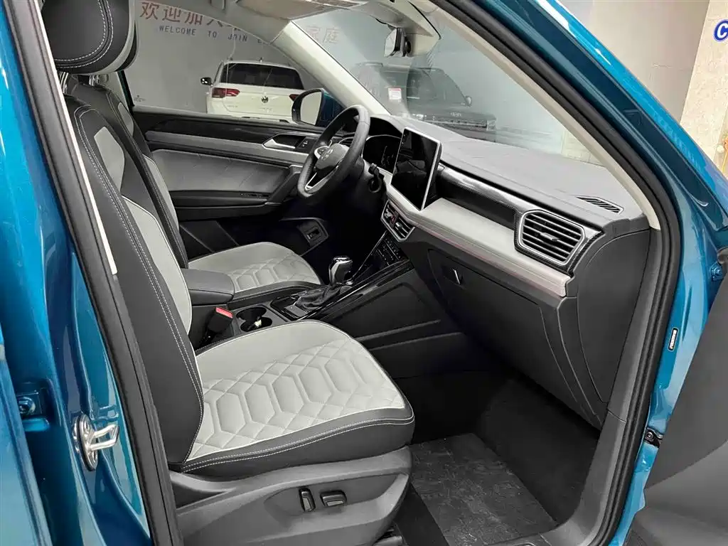 Volkswagen Tayron 2023 Model 280TSI Front-Wheel Drive Luxury Plus Advanced Edition 2022 - thumbnail 13