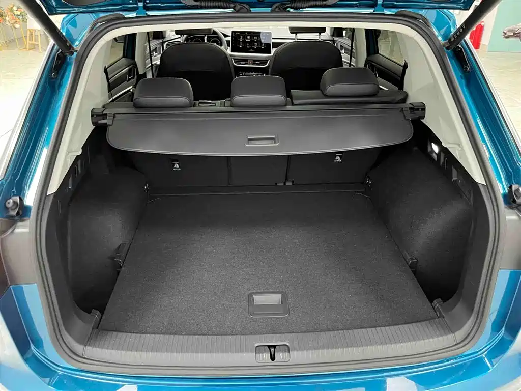 Volkswagen Tayron 2023 Model 280TSI Front-Wheel Drive Luxury Plus Advanced Edition 2022 - thumbnail 16